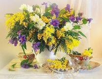 Без бренда «Букет из мимозы и колокольчиков в вазе» в Мурманске